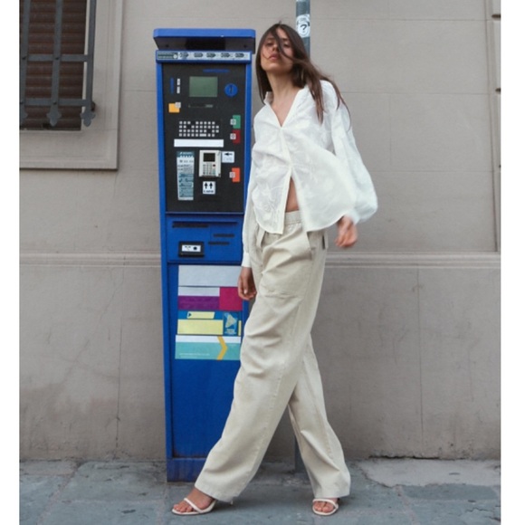 New ZARA Contrasting Devore Floral Shirt - Picture 2 of 5